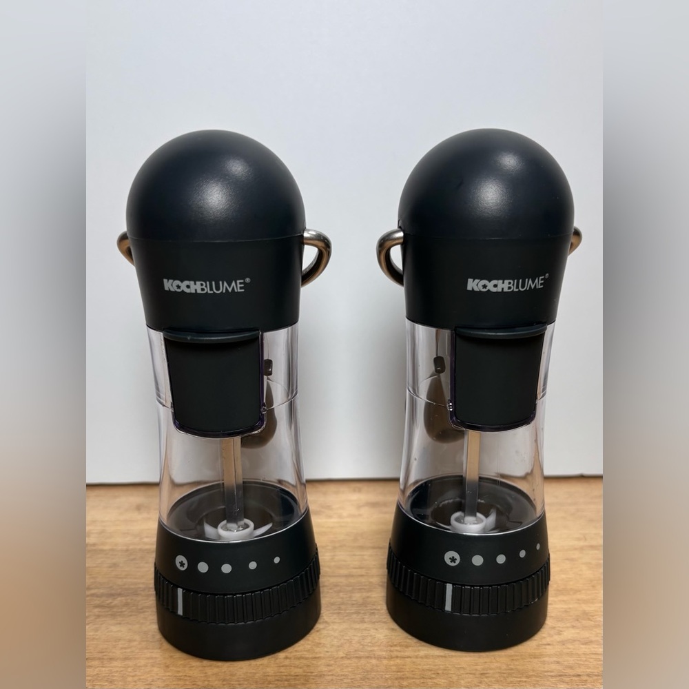 Kochblume Set of 2 Ratchet Spice Mills - Ceramic Grinder - Black - Good Conditio